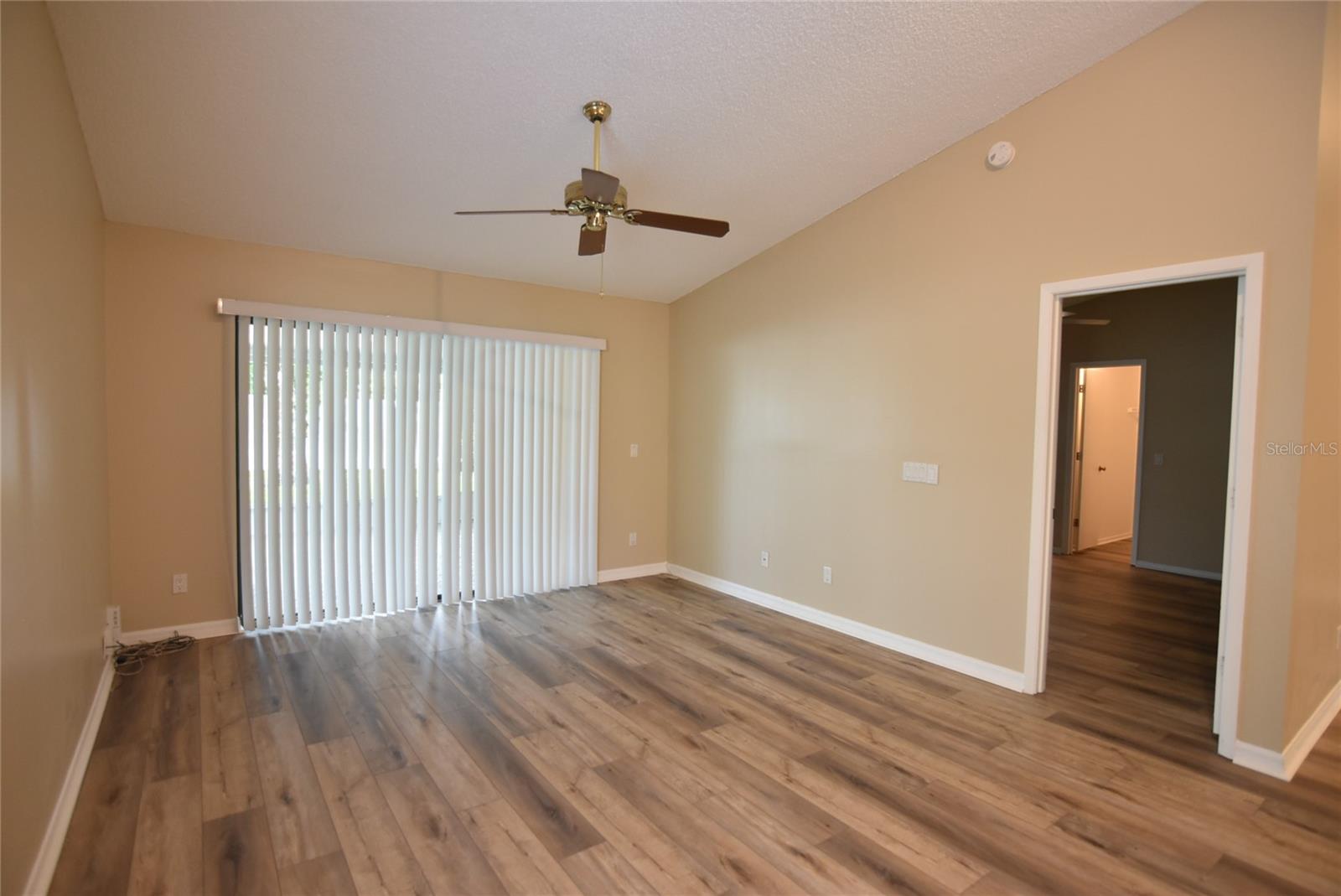 Image 13 of 28 For 1099 Mckinnon Avenue