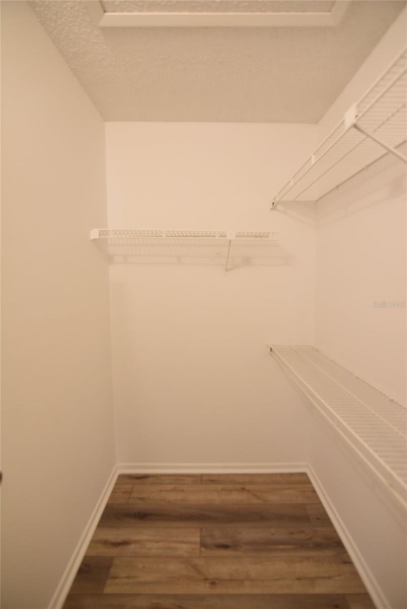 Image 17 of 28 For 1099 Mckinnon Avenue