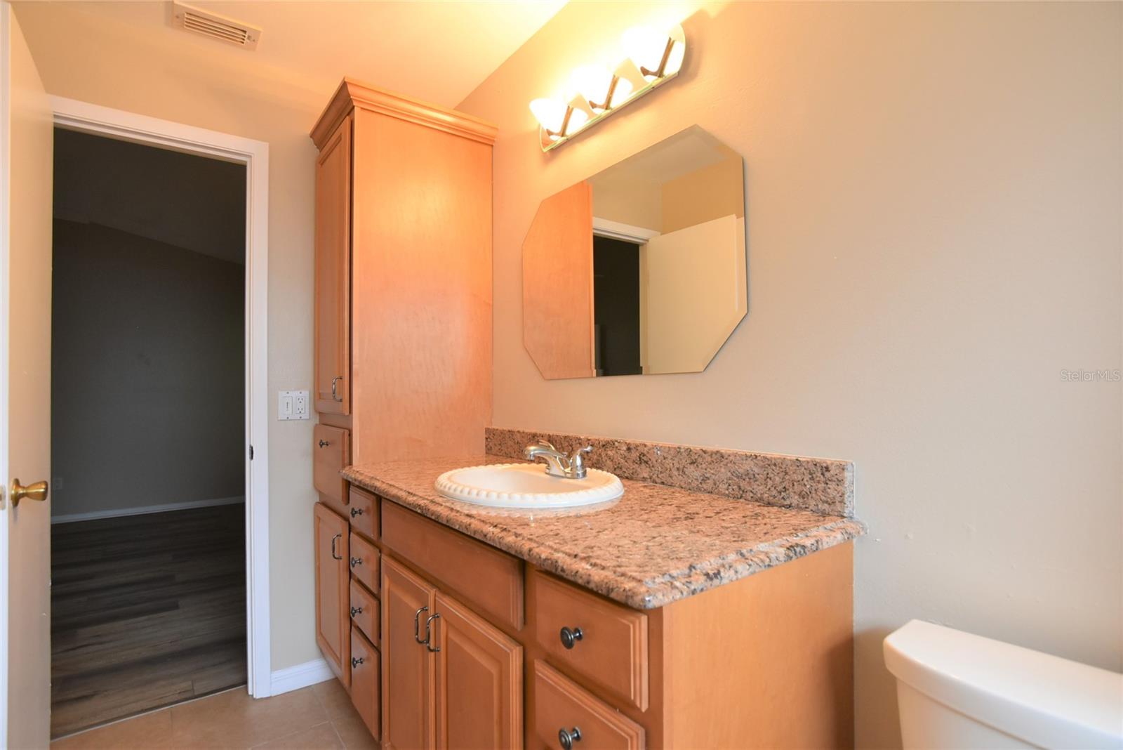 Image 19 of 28 For 1099 Mckinnon Avenue