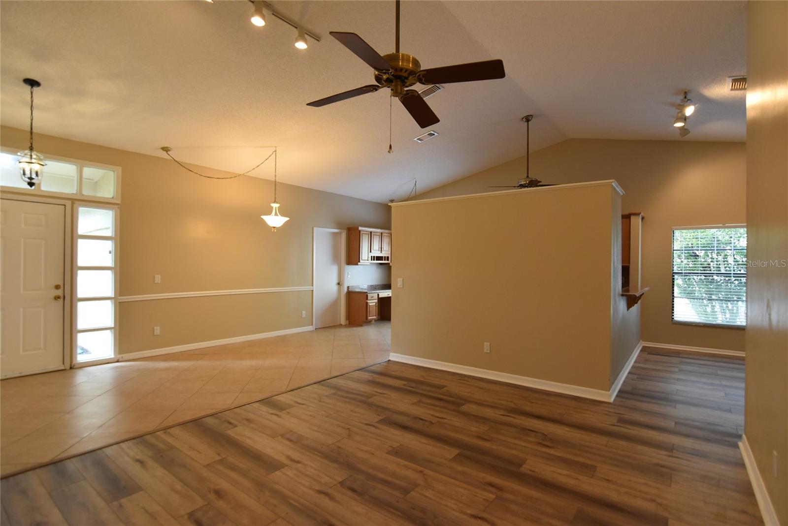 Image 5 of 28 For 1099 Mckinnon Avenue