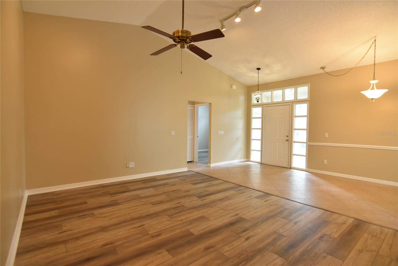 Image 6 of 28 For 1099 Mckinnon Avenue