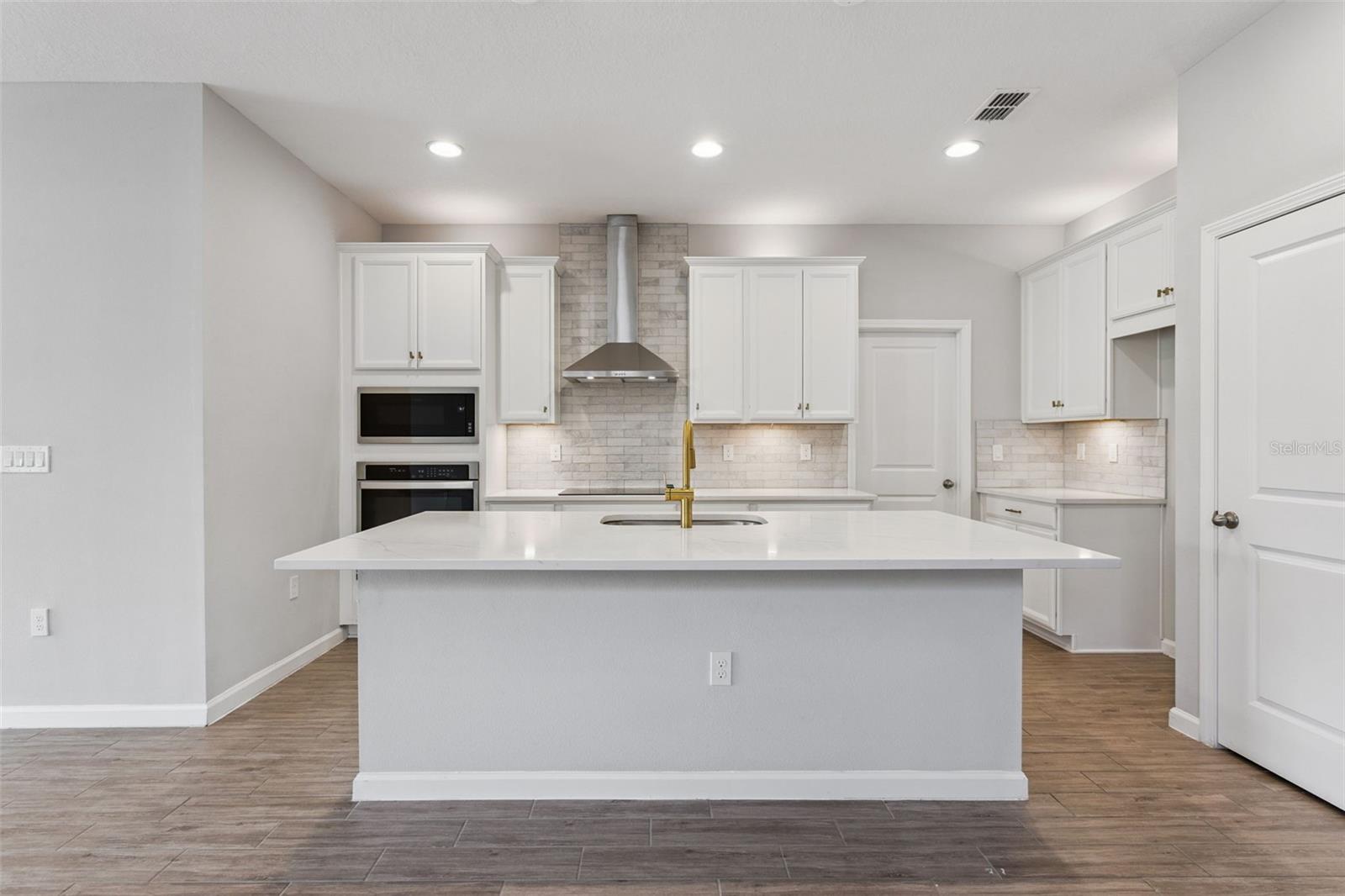 Image 16 of 46 For 4614 Cragmere Loop