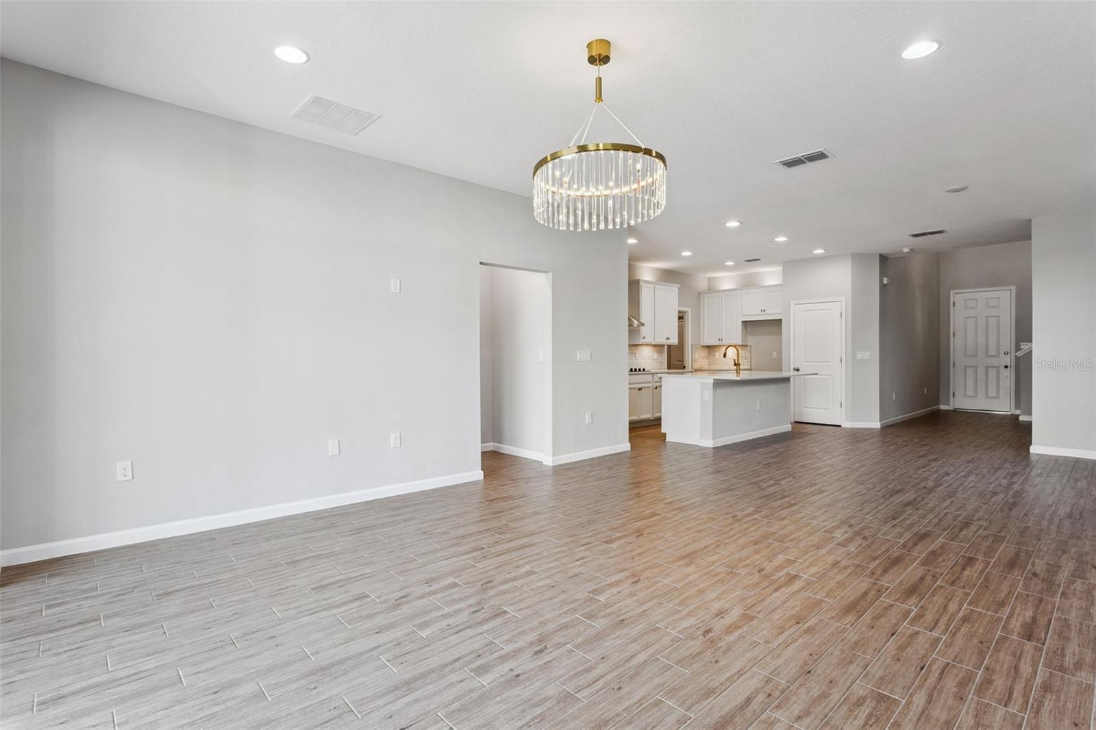 Image 21 of 46 For 4614 Cragmere Loop