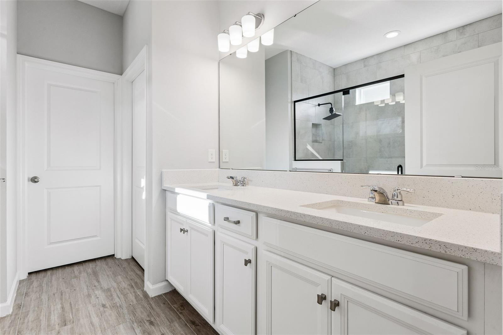 Image 25 of 46 For 4614 Cragmere Loop