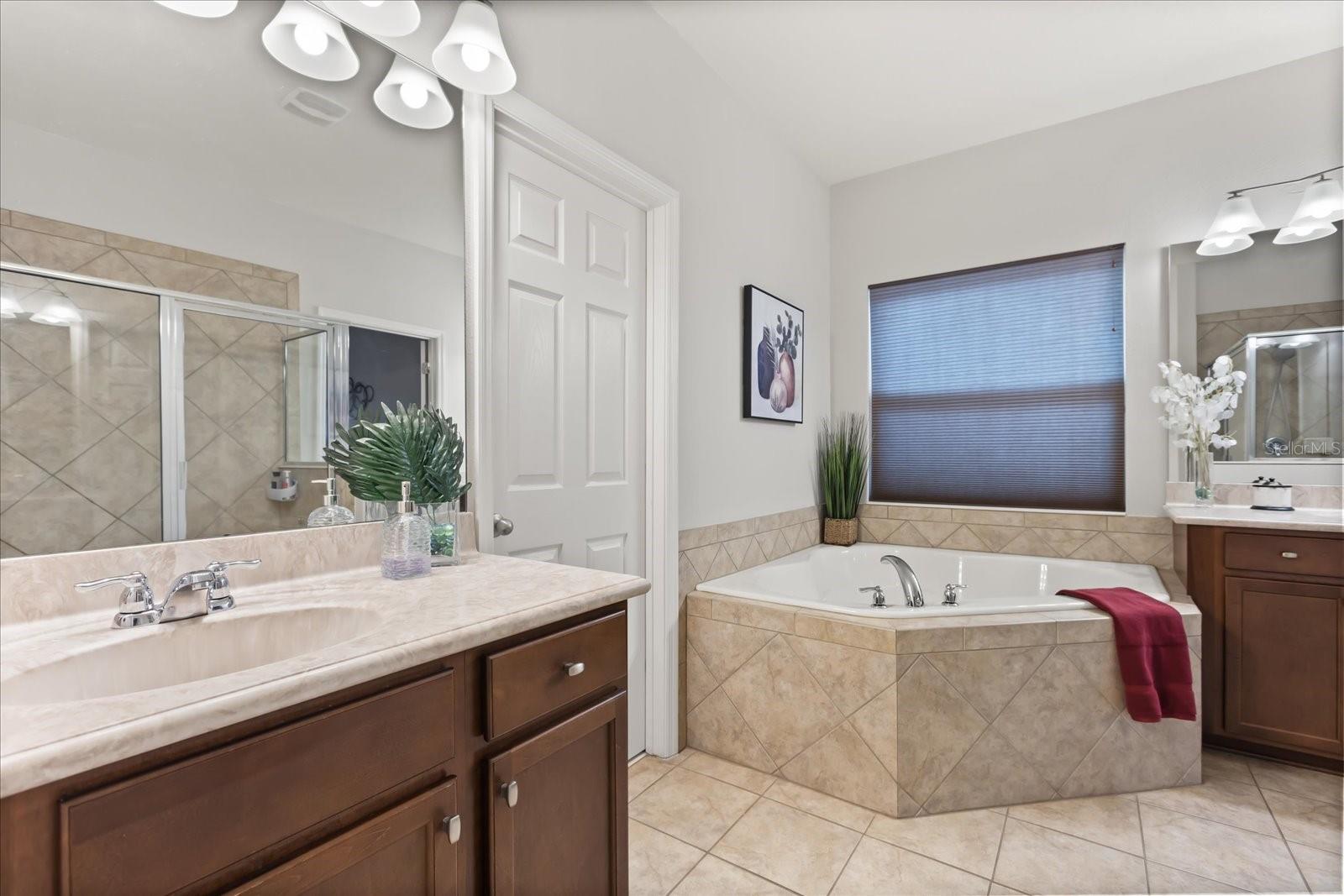 Image 16 of 37 For 19385 Pummelo Drive