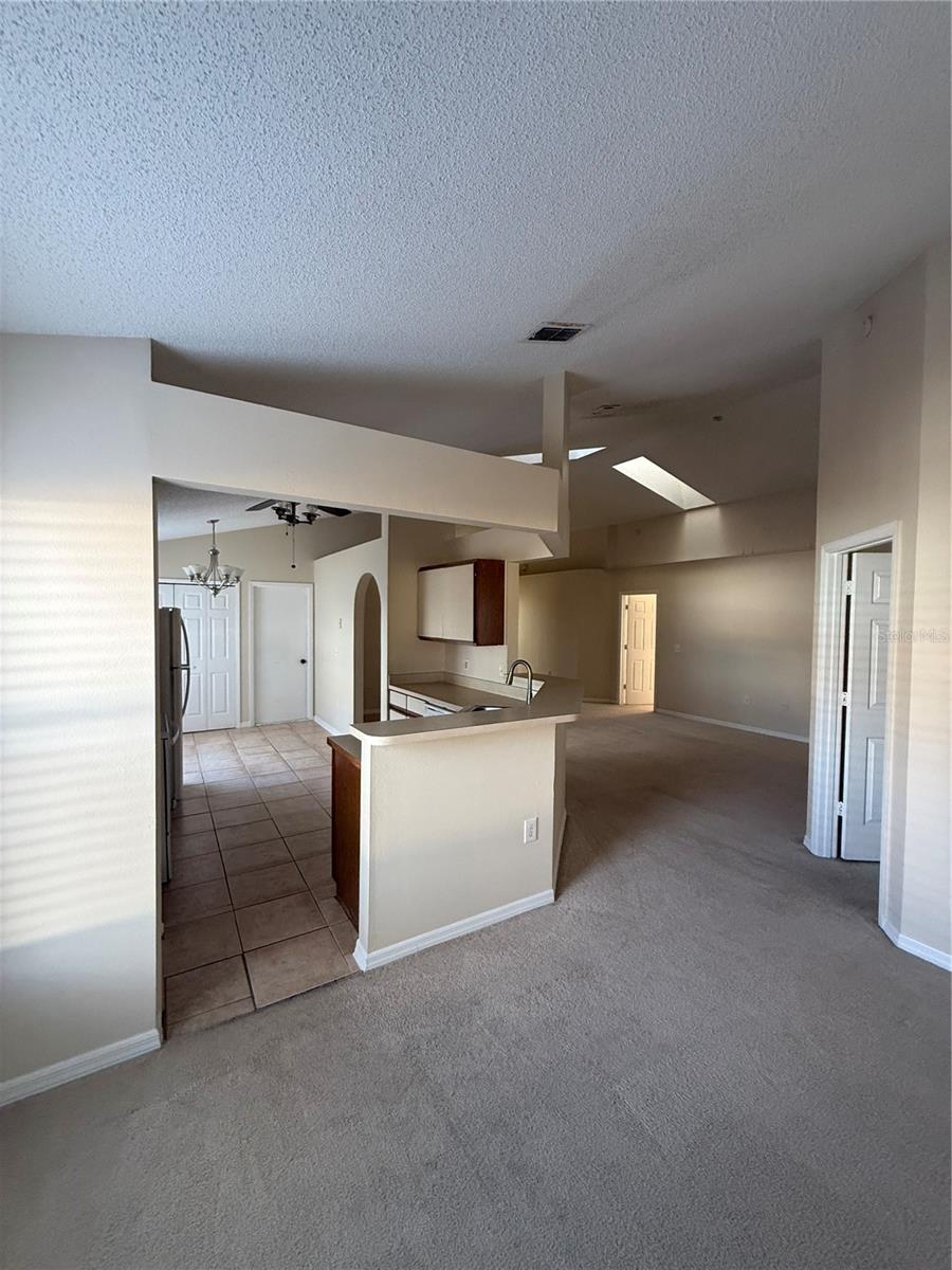 Image 3 of 15 For 1020 Derbyshire Drive