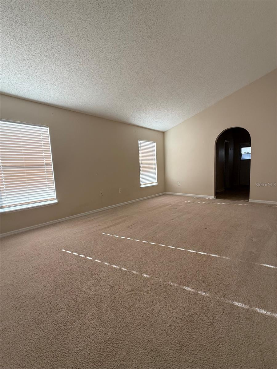 Image 9 of 15 For 1020 Derbyshire Drive