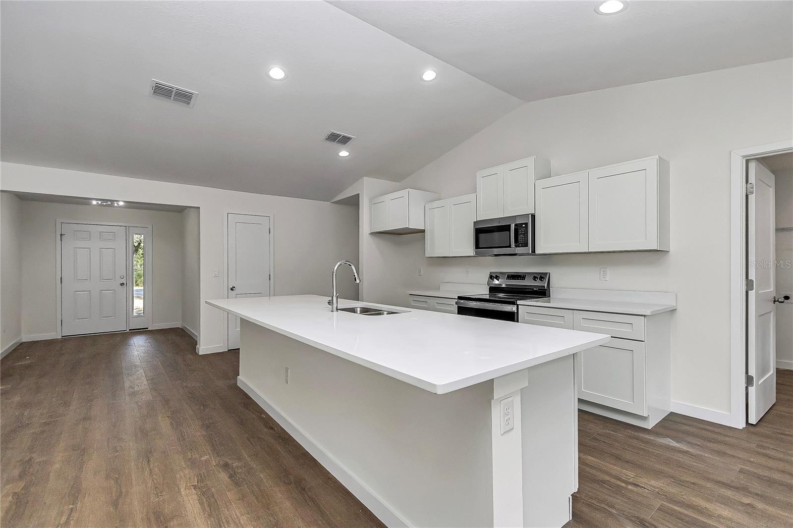 Image 10 of 40 For 6951 151st Loop