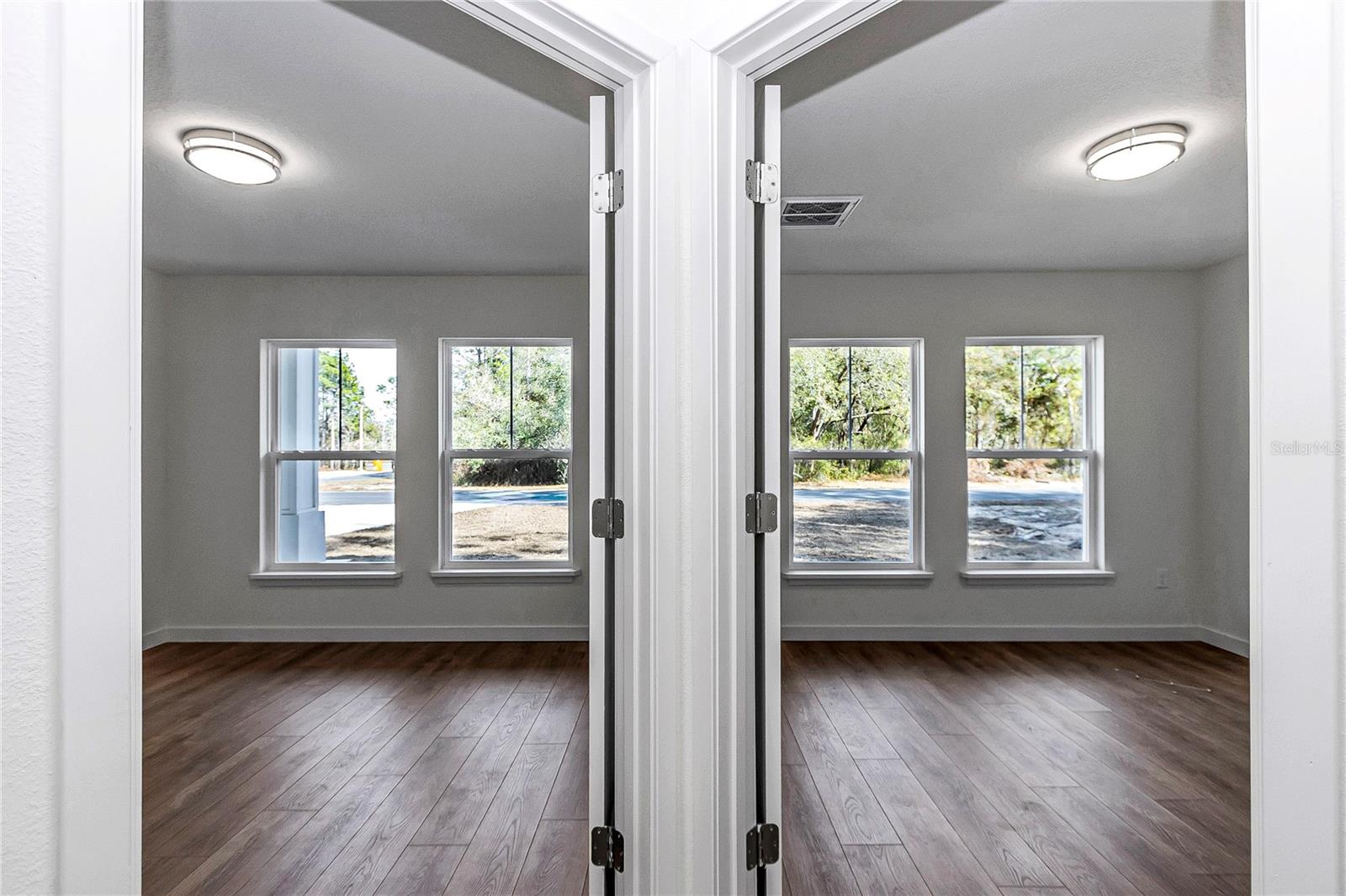 Image 14 of 40 For 6951 151st Loop