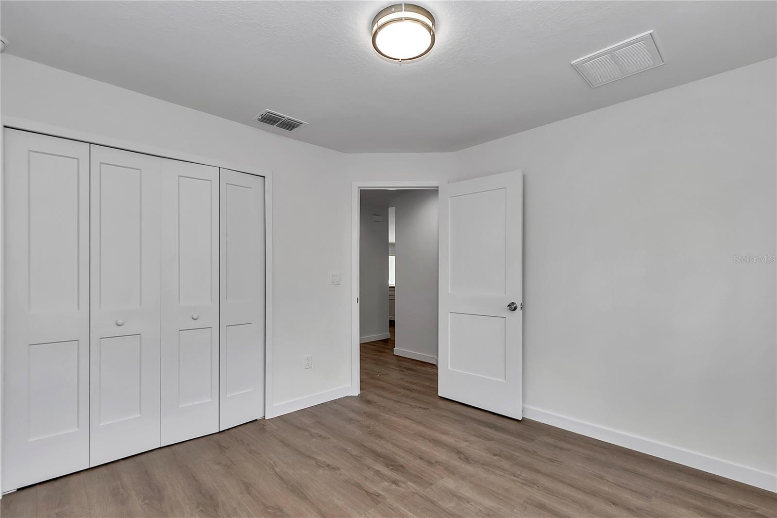 Image 16 of 40 For 6951 151st Loop