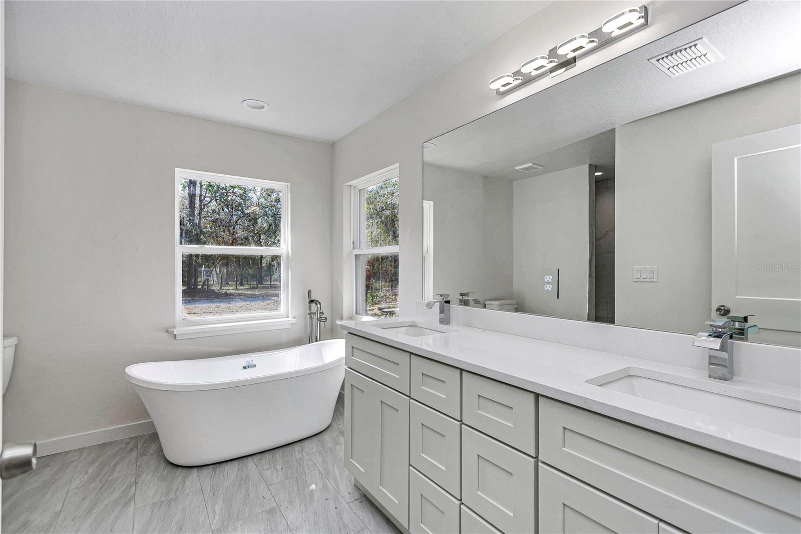 Image 29 of 40 For 6951 151st Loop