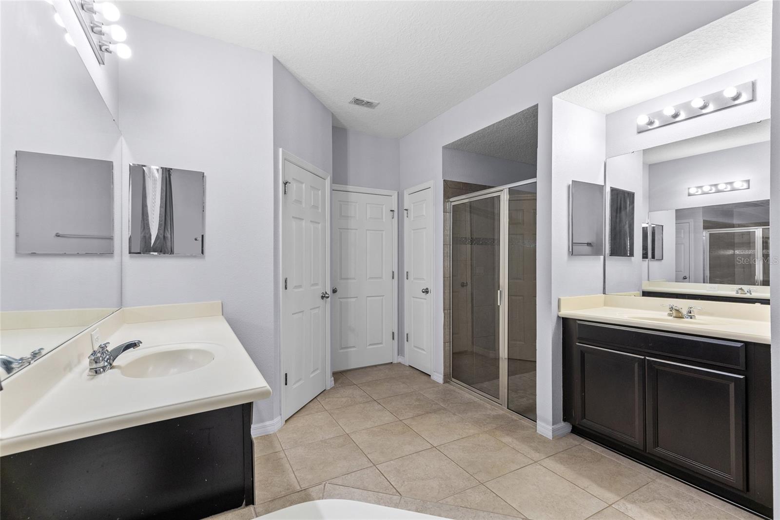 Image 17 of 41 For 14903 Fells Lane