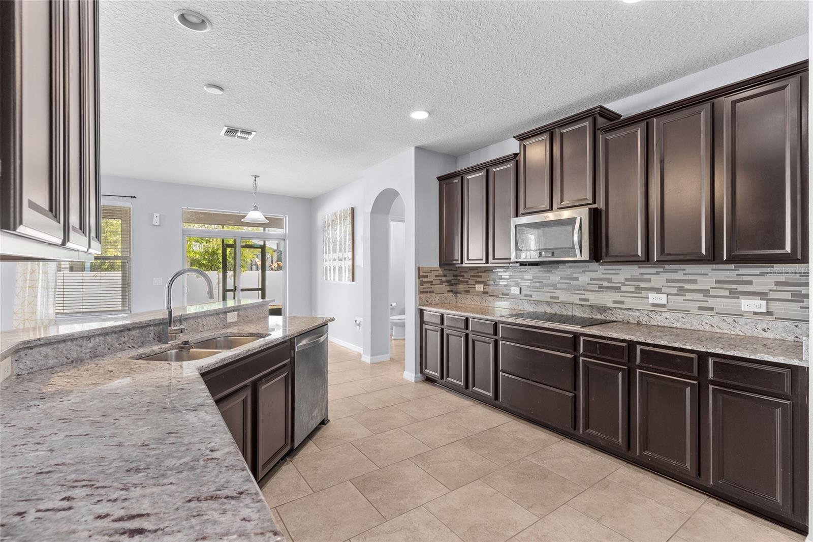 Image 3 of 41 For 14903 Fells Lane