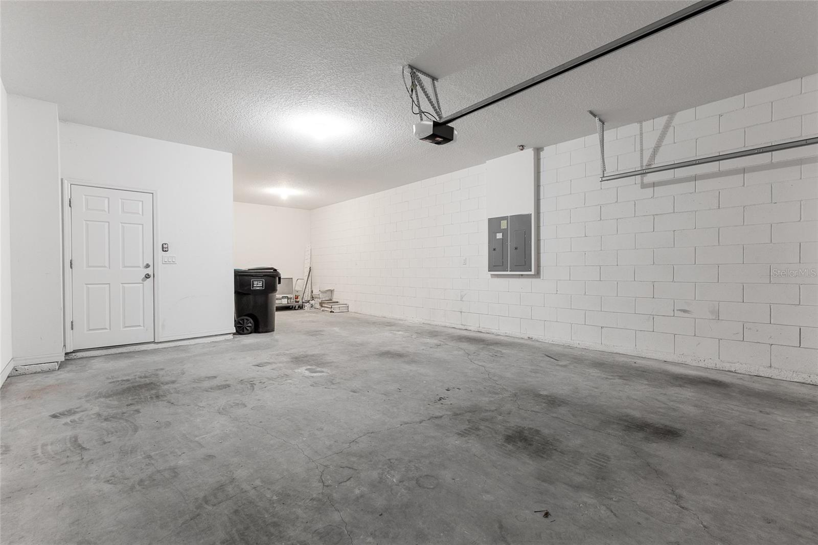 Image 35 of 41 For 14903 Fells Lane