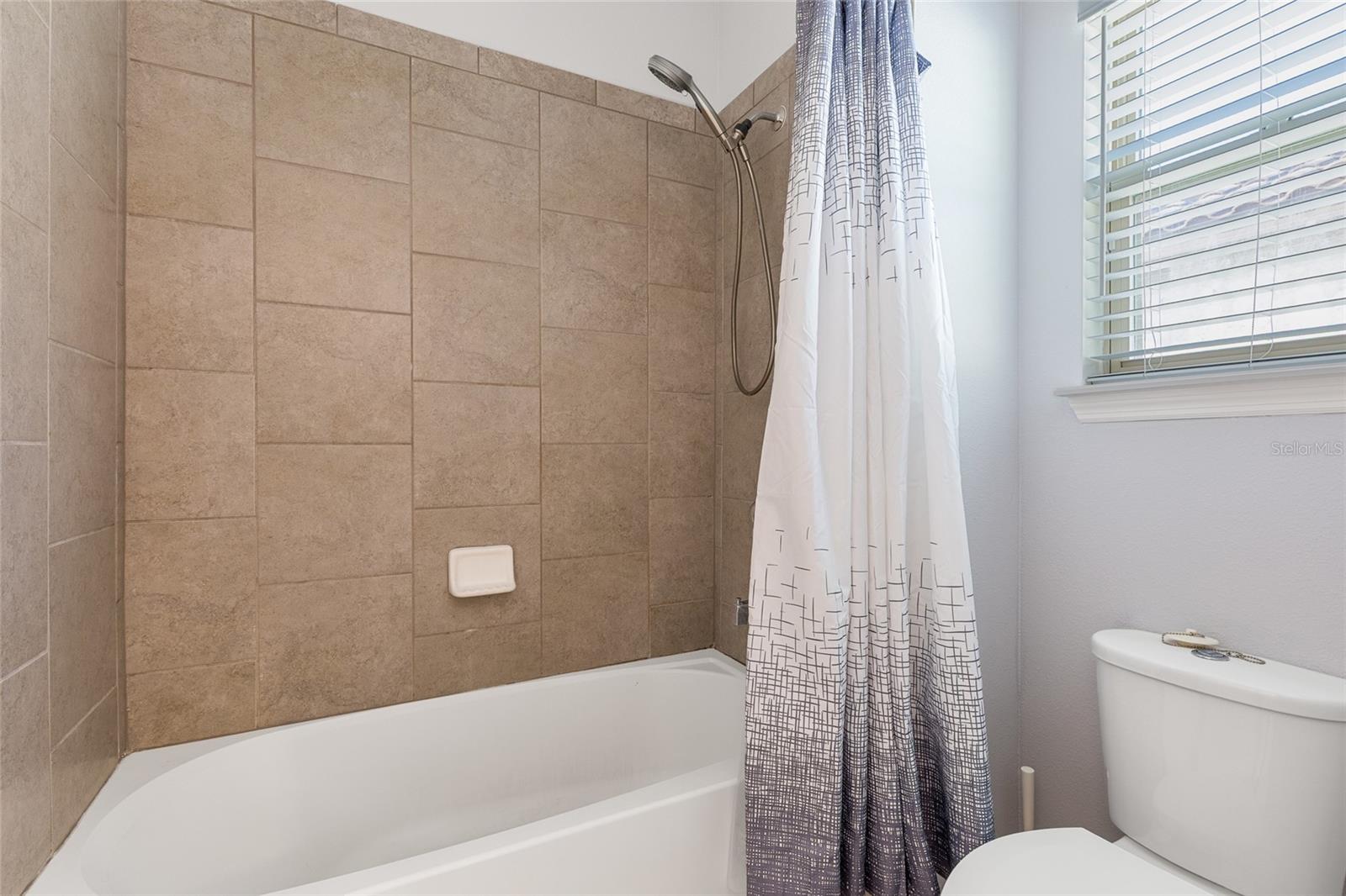 Image 36 of 41 For 14903 Fells Lane