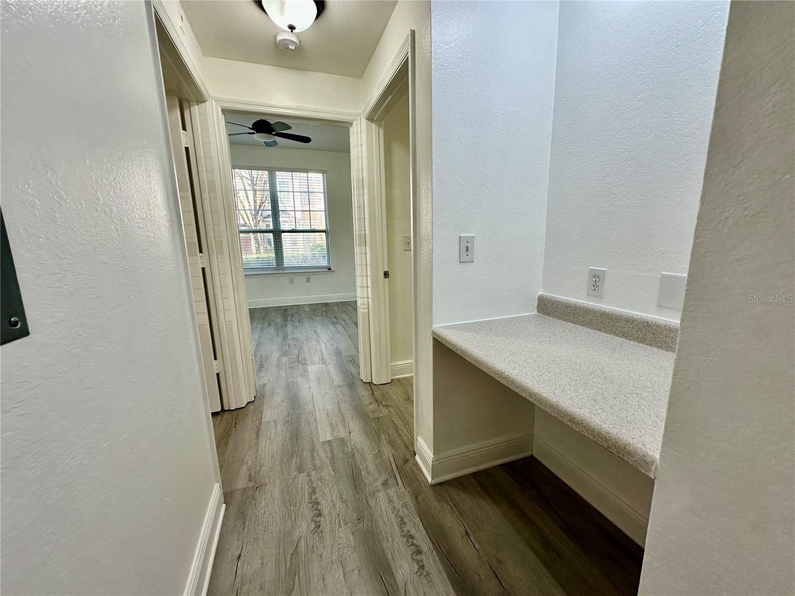 Image 12 of 20 For 1990 Erving Circle 101