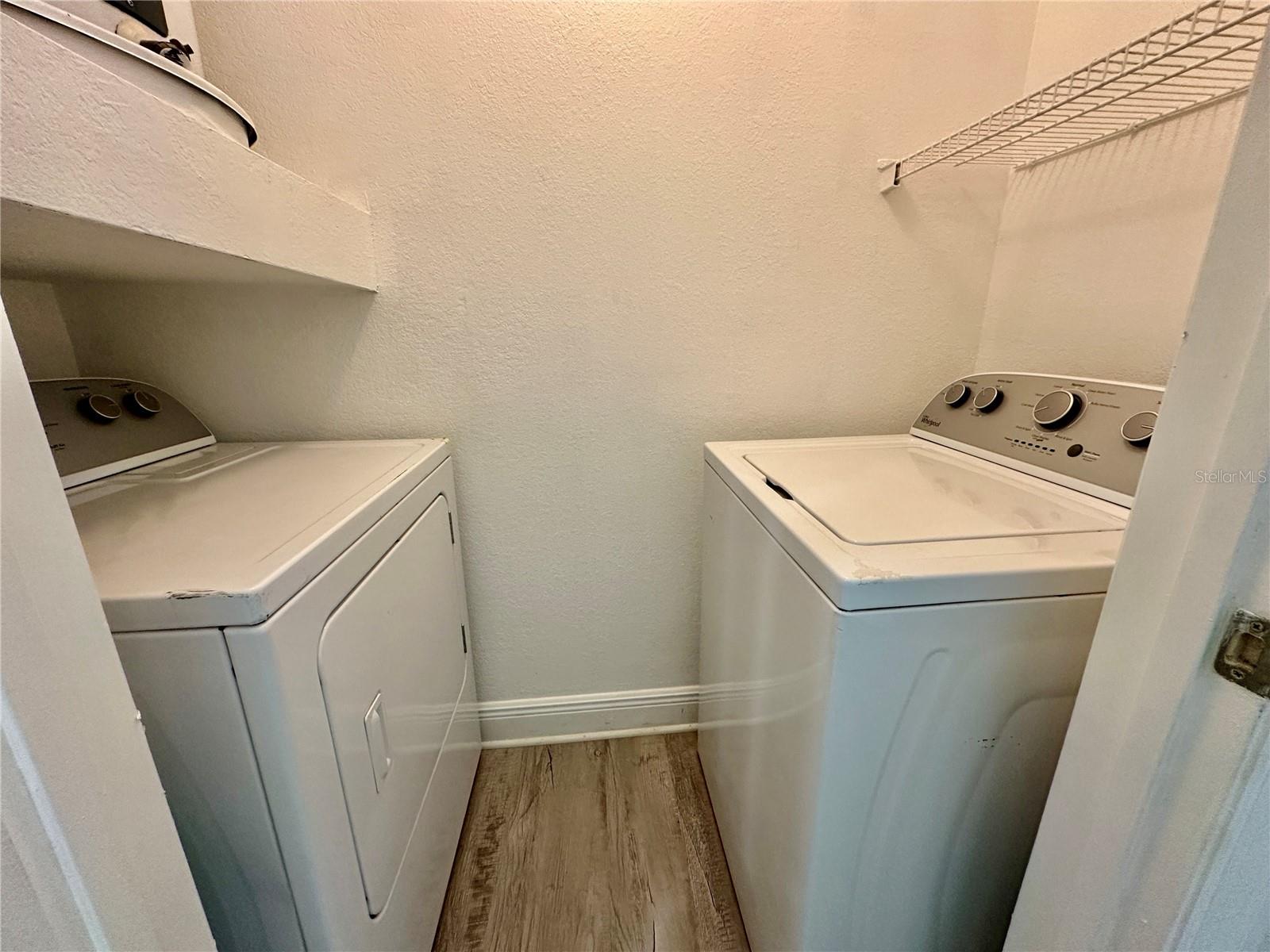 Image 18 of 20 For 1990 Erving Circle 101