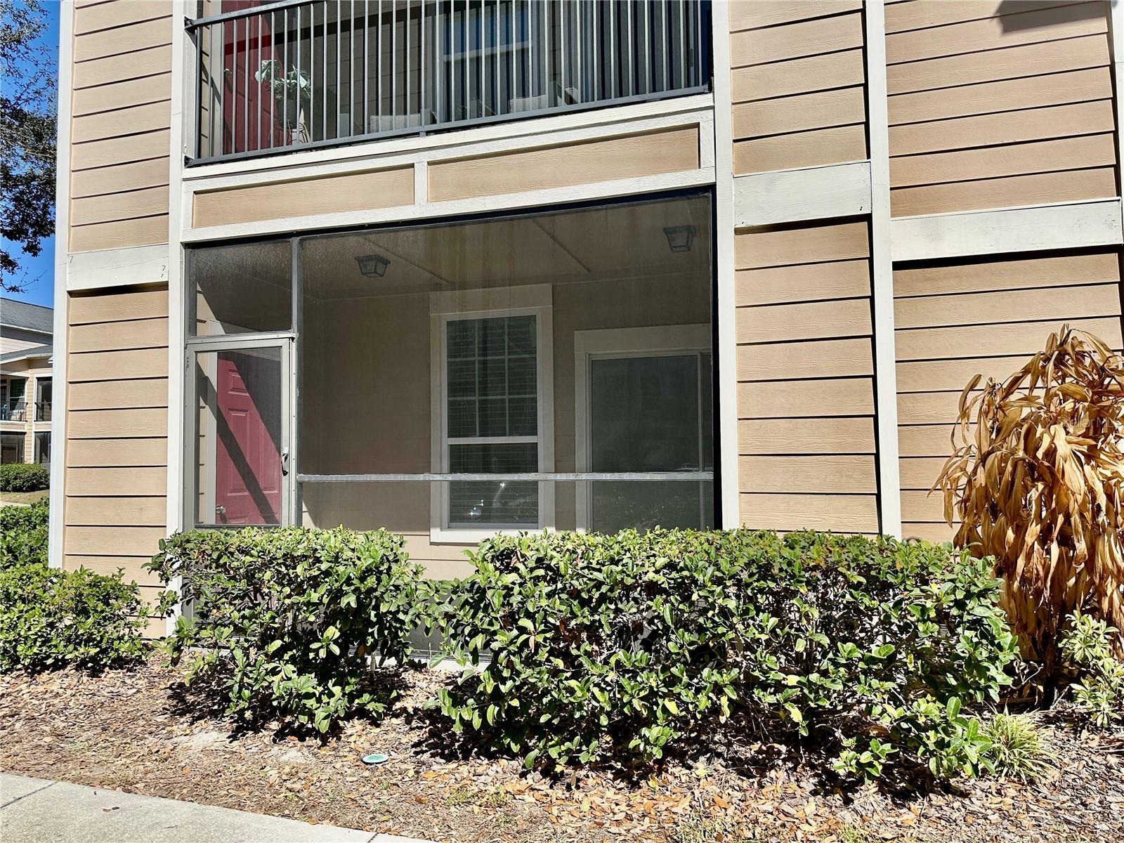 Image 2 of 20 For 1990 Erving Circle 101