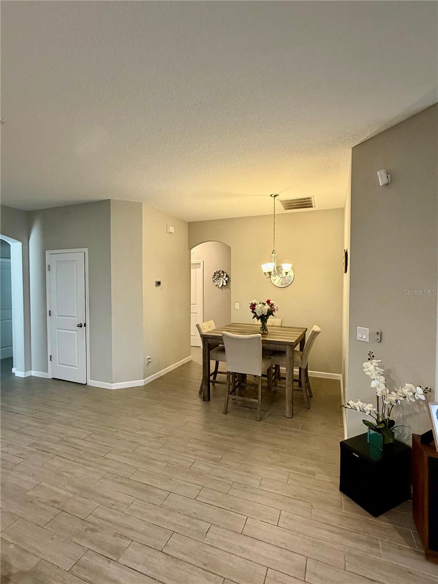 Image 12 of 44 For 1073 Chelan Falls Drive