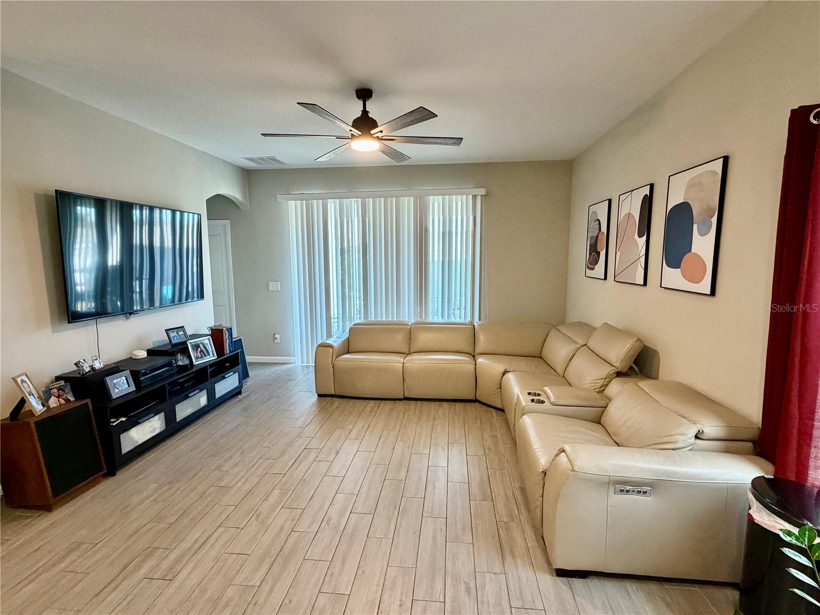 Image 18 of 44 For 1073 Chelan Falls Drive