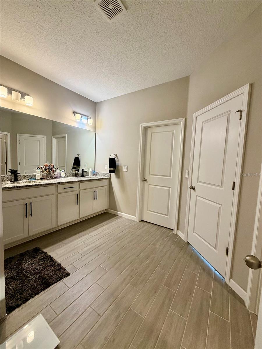 Image 25 of 44 For 1073 Chelan Falls Drive