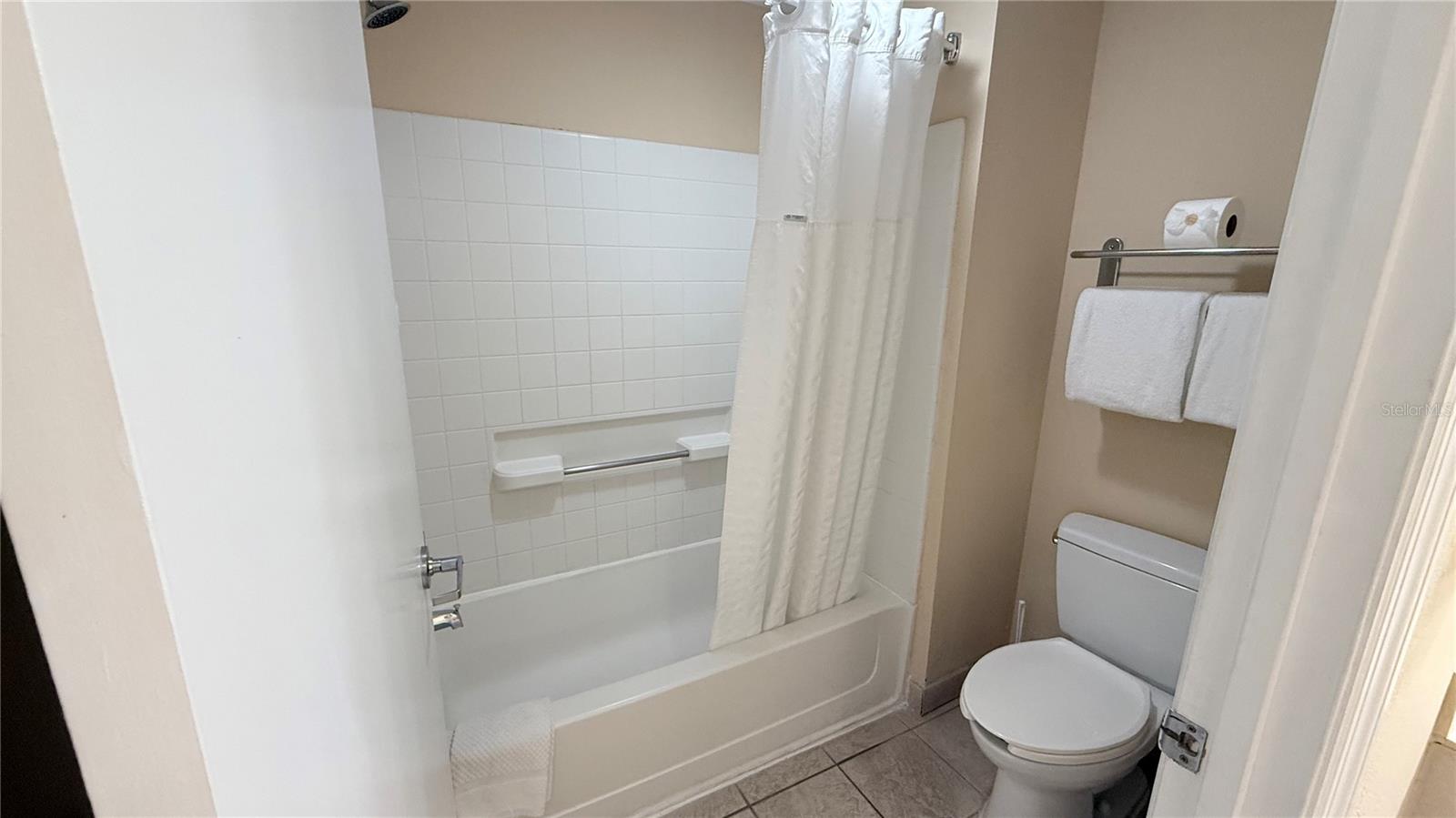 Image 12 of 13 For 7601 Canada Avenue 325