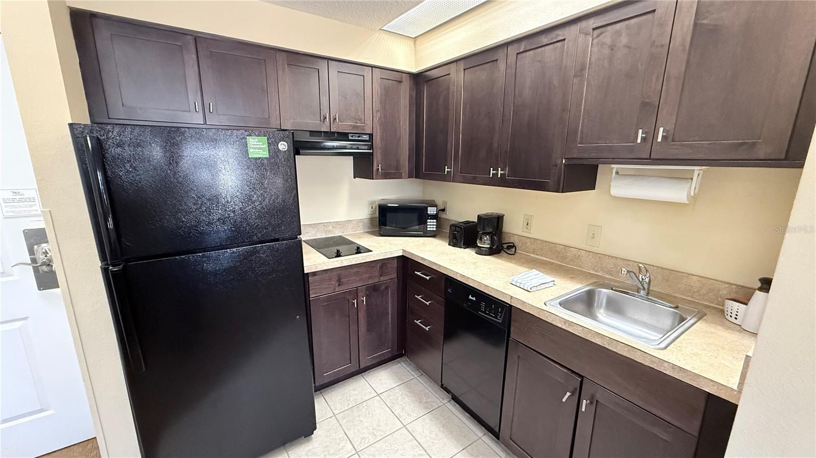 Image 4 of 13 For 7601 Canada Avenue 325