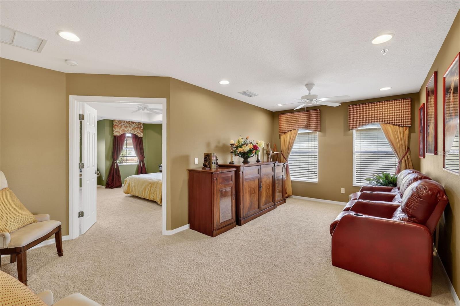 Image 28 of 41 For 237 White Dogwood Lane