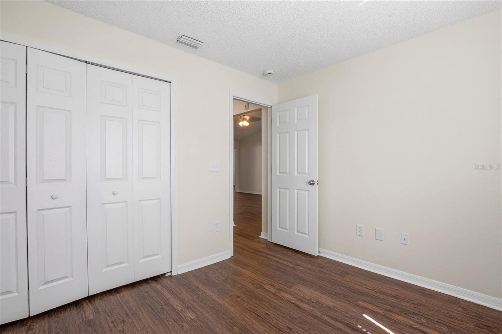 Image 21 of 29 For 4504 Reynolds Creek Avenue