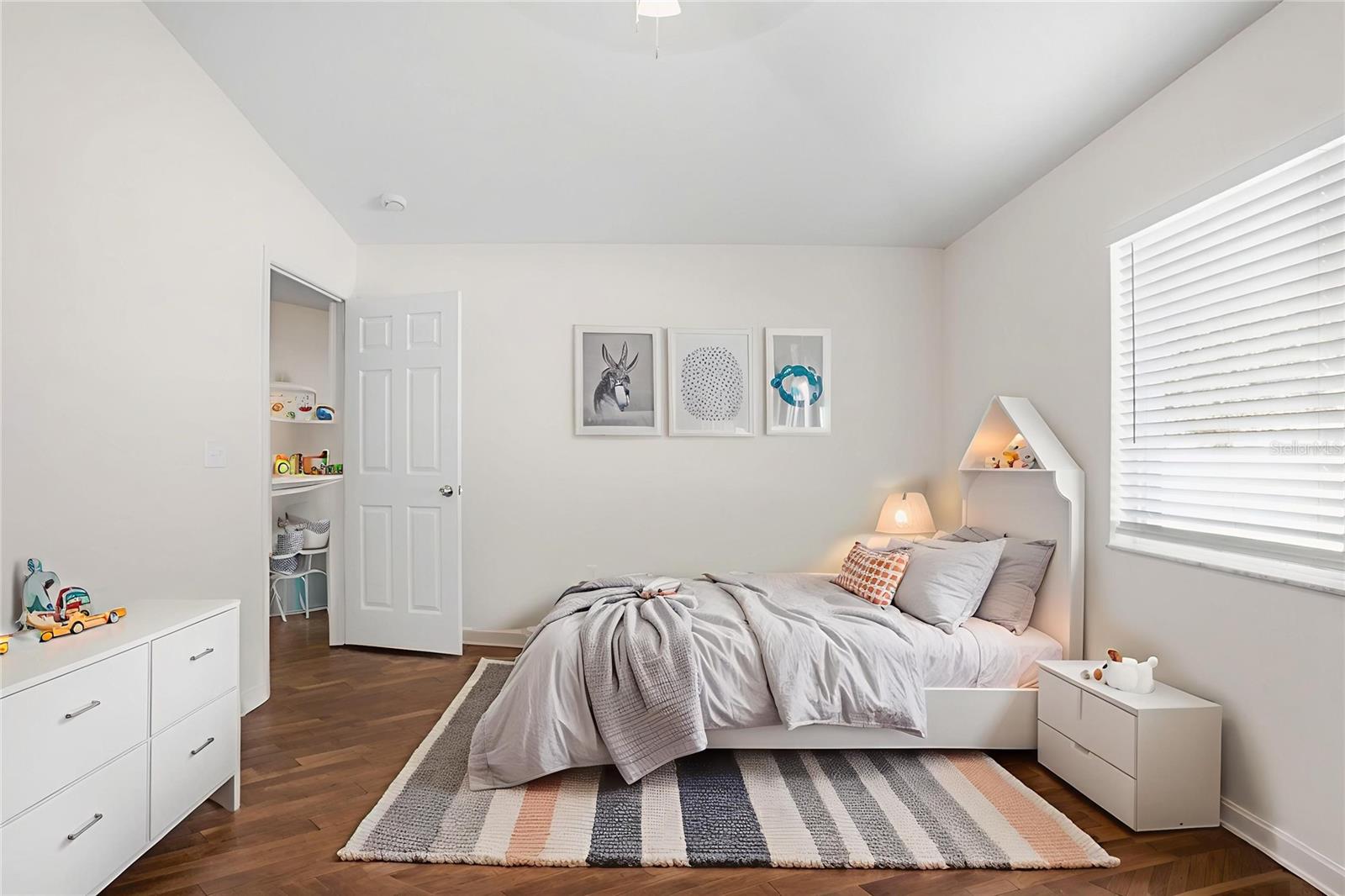 Image 5 of 29 For 4504 Reynolds Creek Avenue