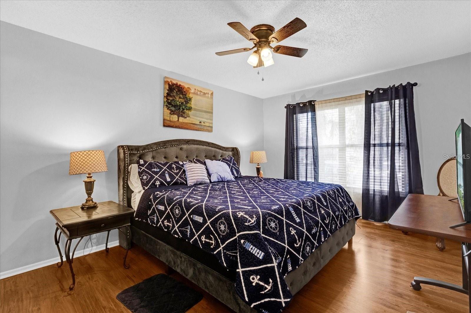 Image 13 of 33 For 705 Northlake Drive 705