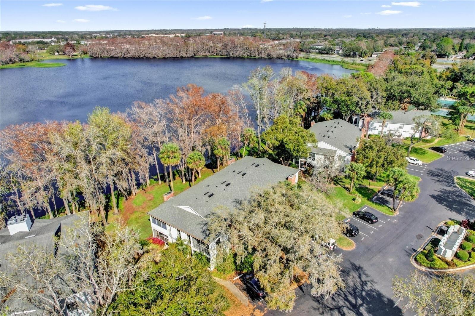 Image 30 of 33 For 705 Northlake Drive 705