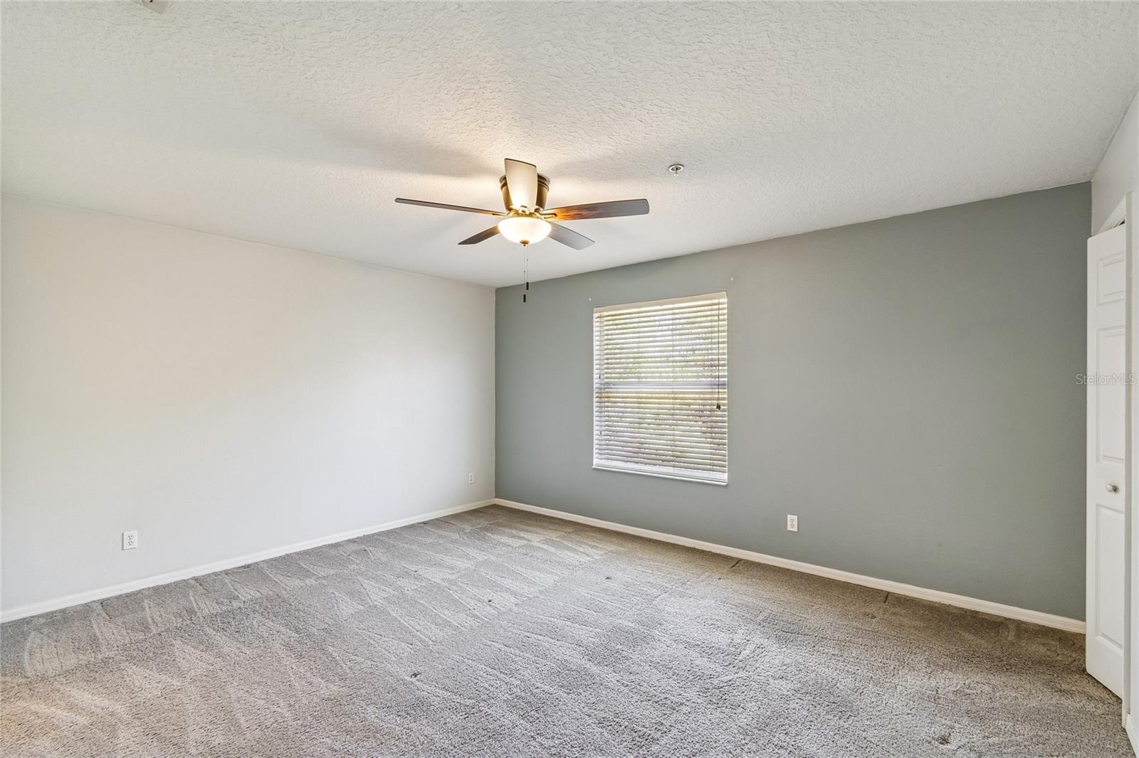 Image 15 of 45 For 113 Glowing Peace Lane 97