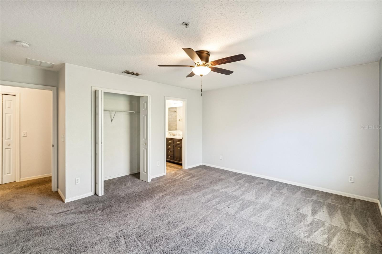 Image 16 of 45 For 113 Glowing Peace Lane 97