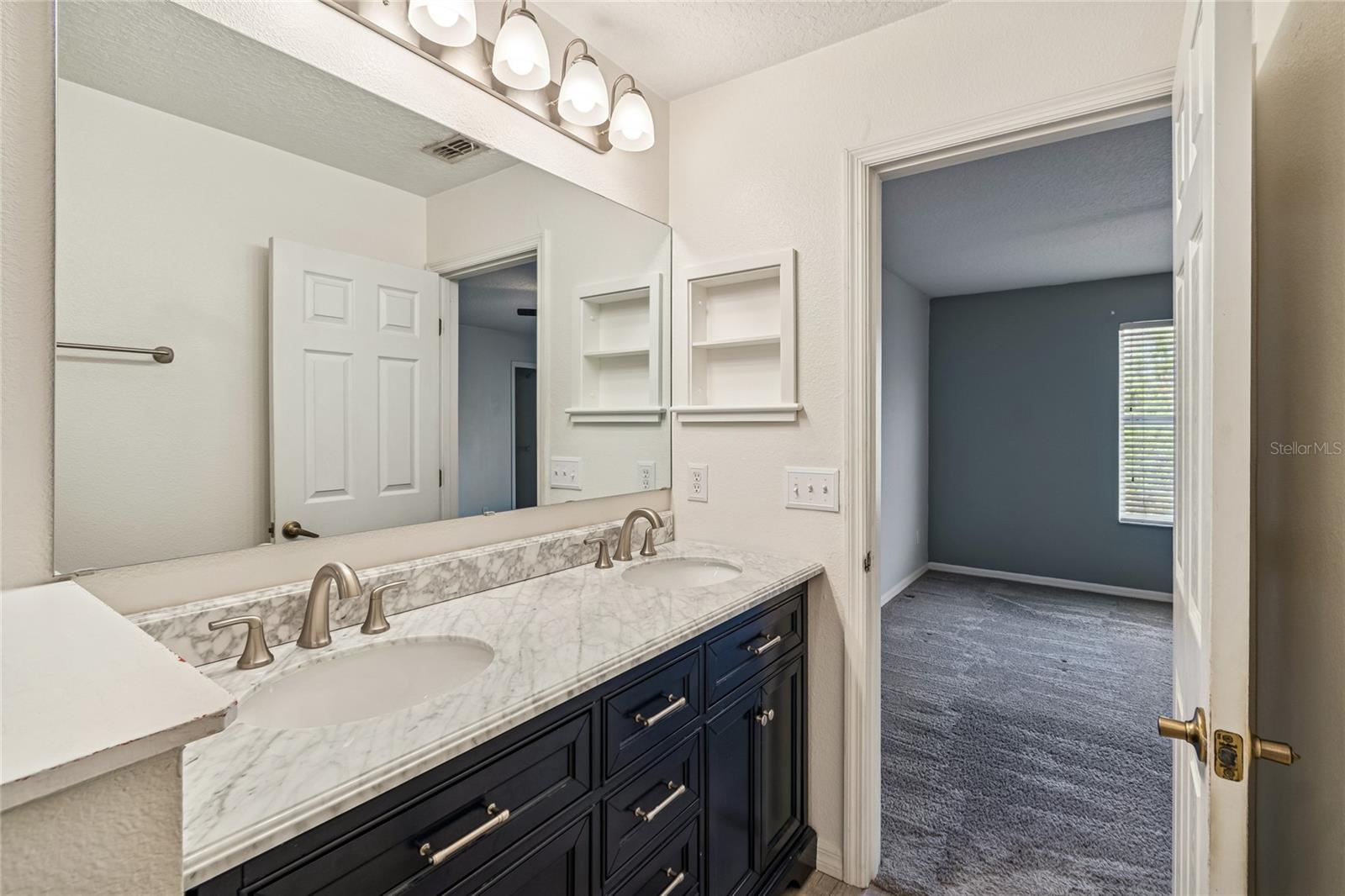 Image 20 of 45 For 113 Glowing Peace Lane 97