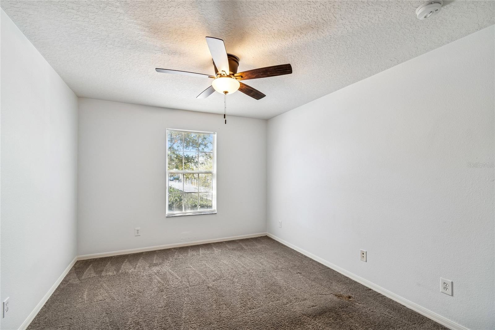 Image 21 of 45 For 113 Glowing Peace Lane 97