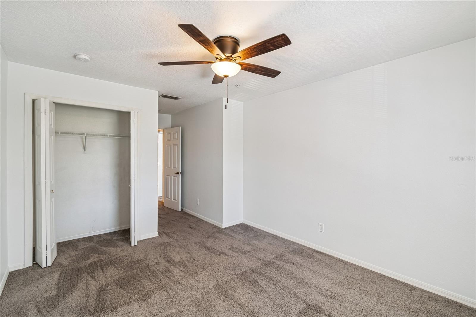 Image 22 of 45 For 113 Glowing Peace Lane 97