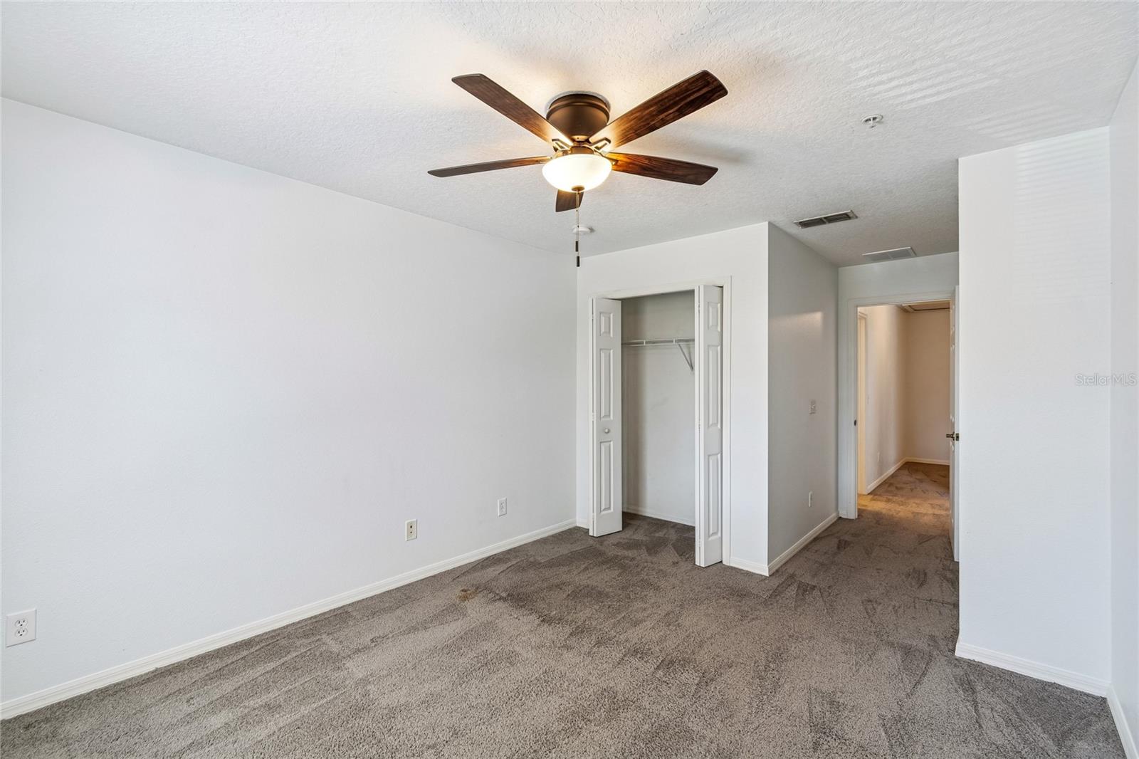 Image 23 of 45 For 113 Glowing Peace Lane 97