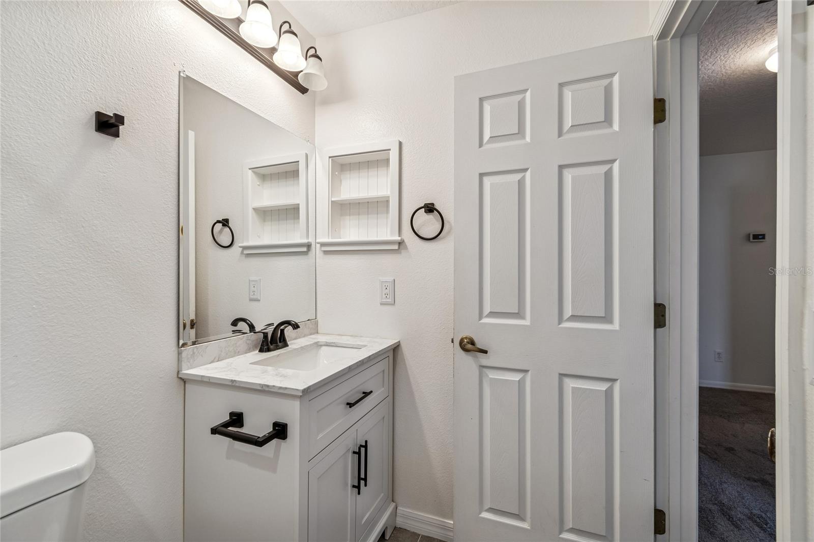 Image 26 of 45 For 113 Glowing Peace Lane 97