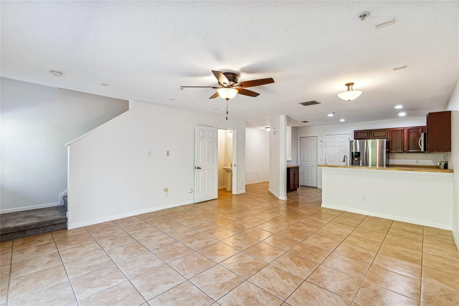 Image 6 of 45 For 113 Glowing Peace Lane 97