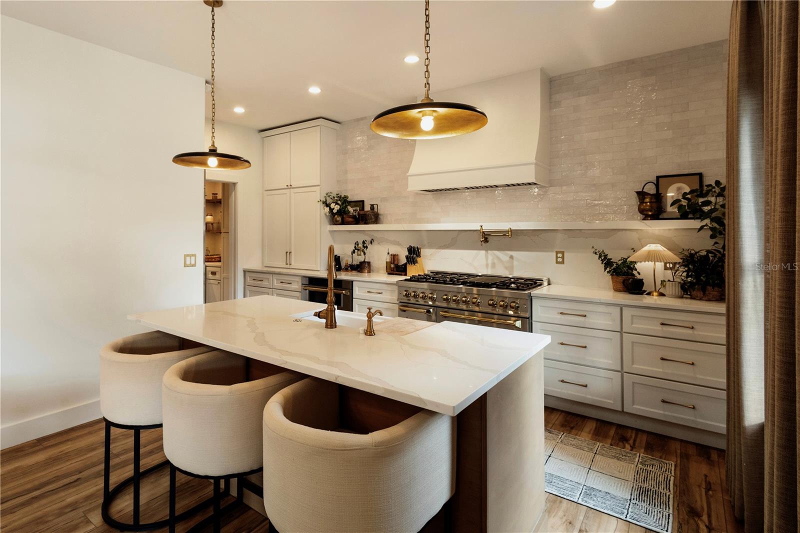 Image 14 of 51 For 2454 Brookshire Avenue