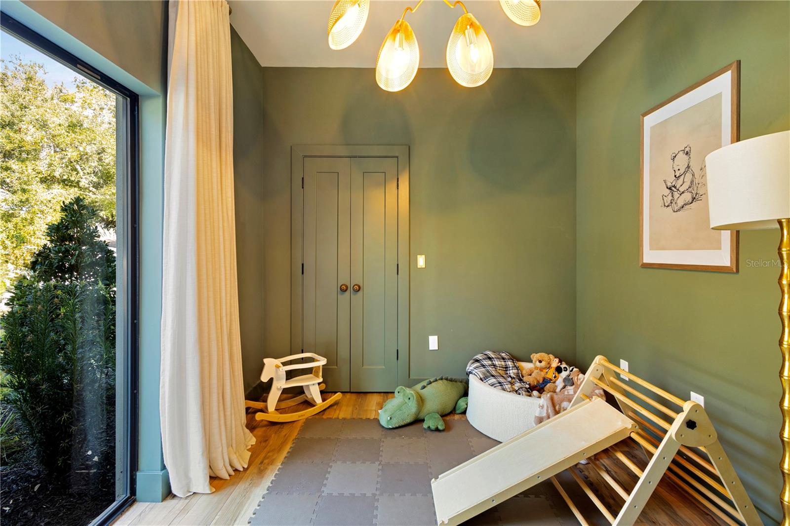 Image 19 of 51 For 2454 Brookshire Avenue