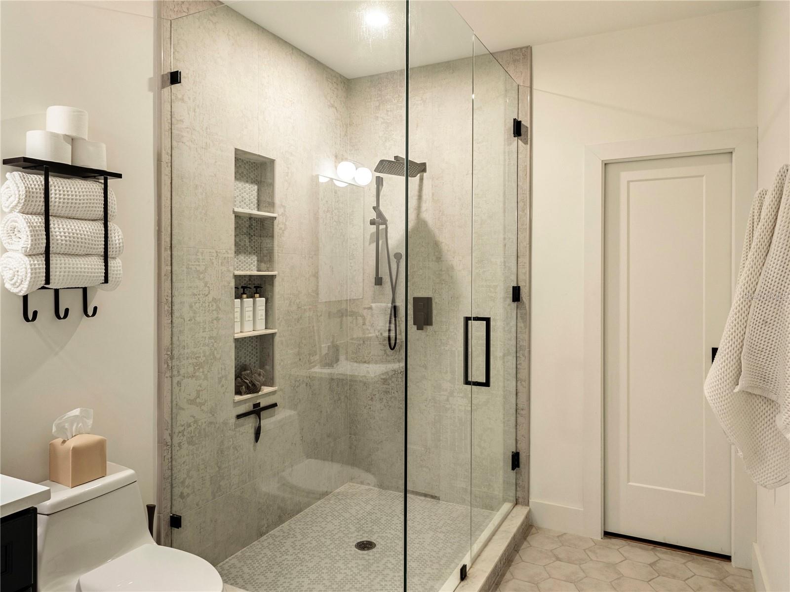 Image 32 of 51 For 2454 Brookshire Avenue