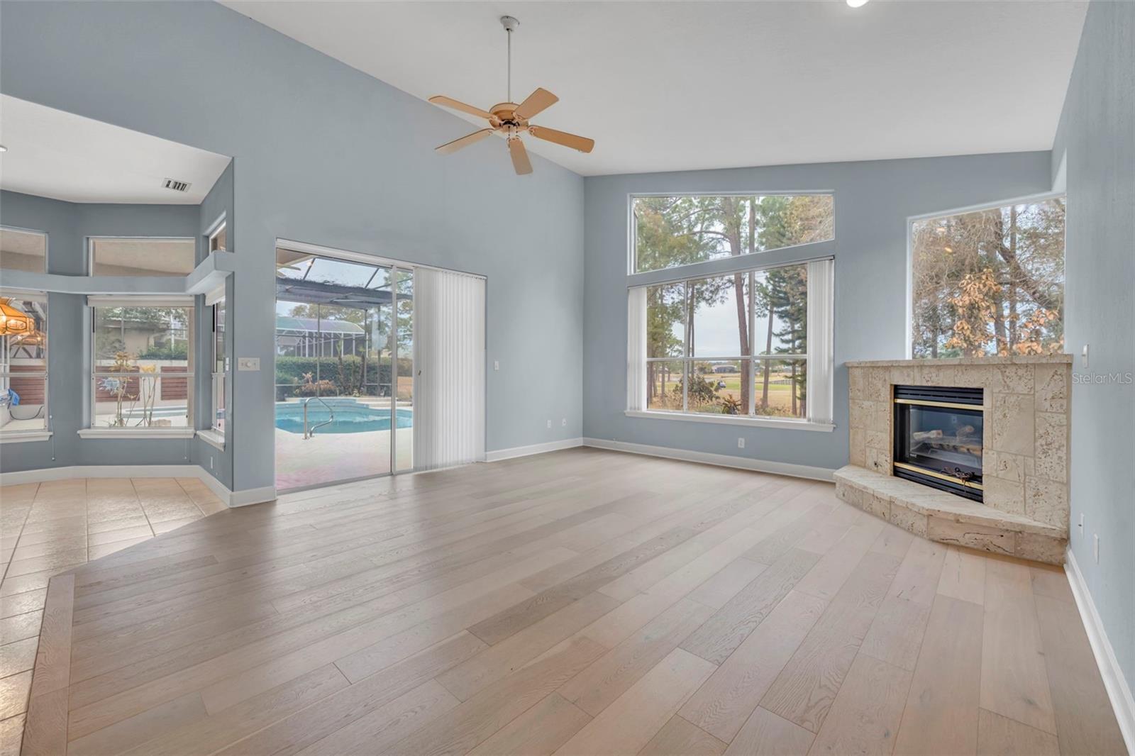 Image 11 of 38 For 330 Tersas Court