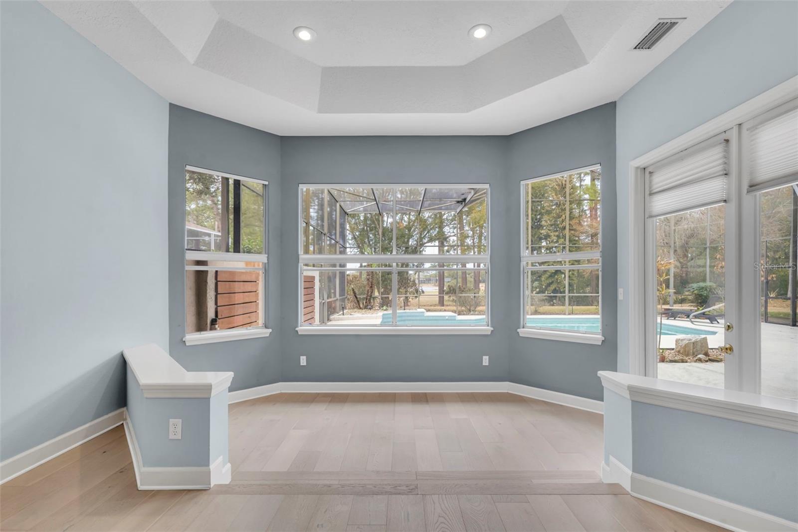 Image 20 of 38 For 330 Tersas Court