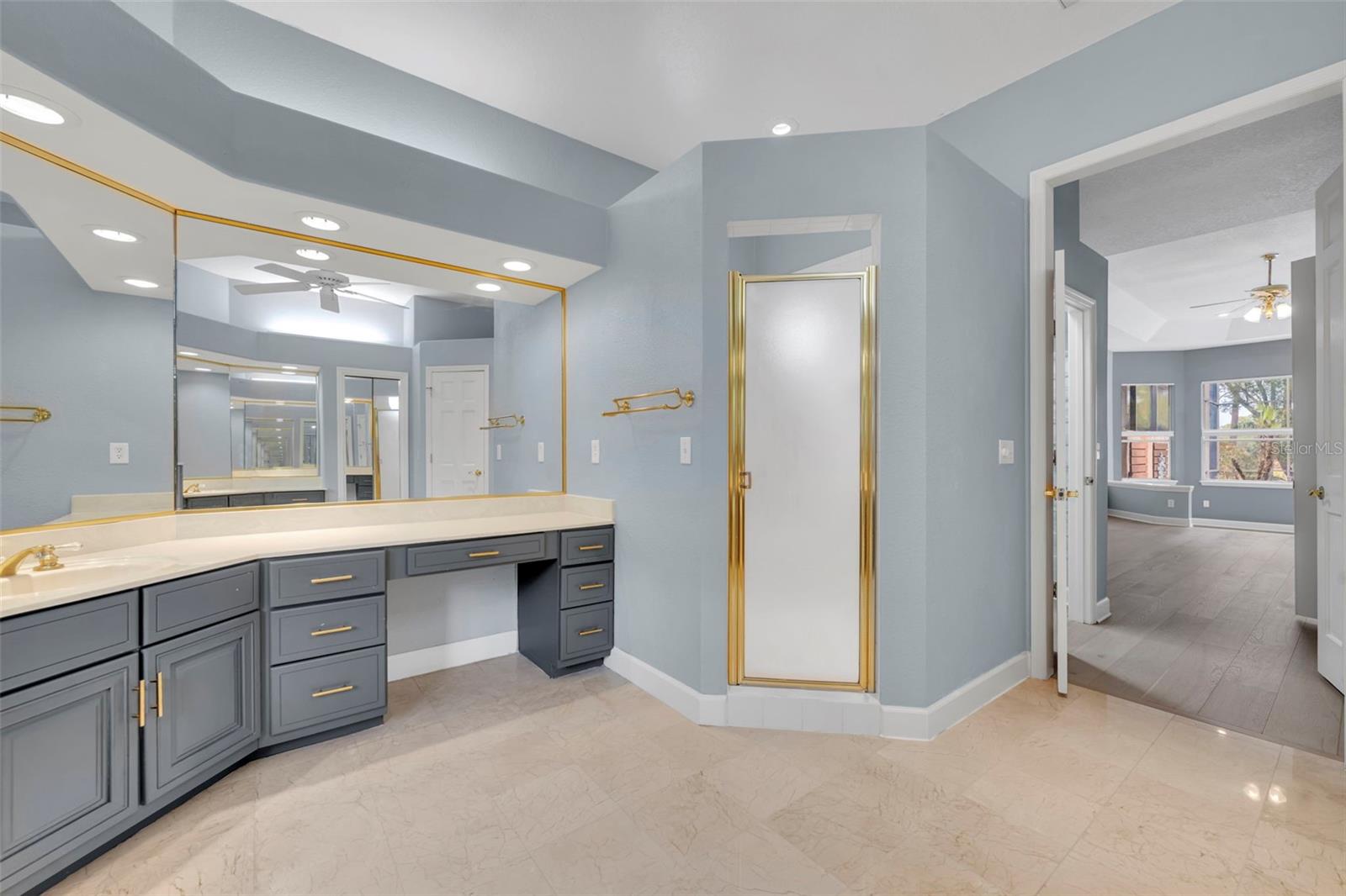 Image 22 of 38 For 330 Tersas Court