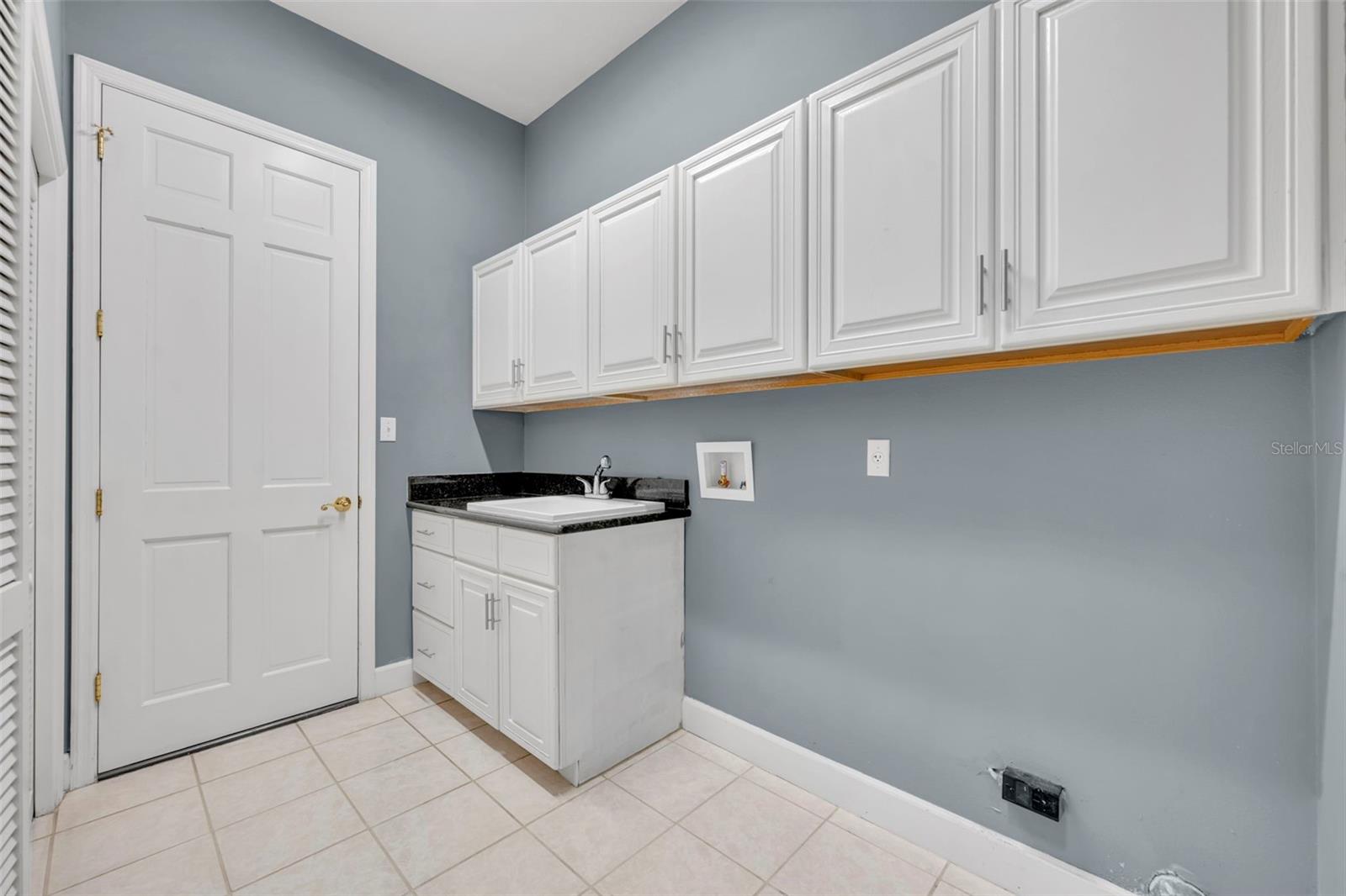 Image 28 of 38 For 330 Tersas Court