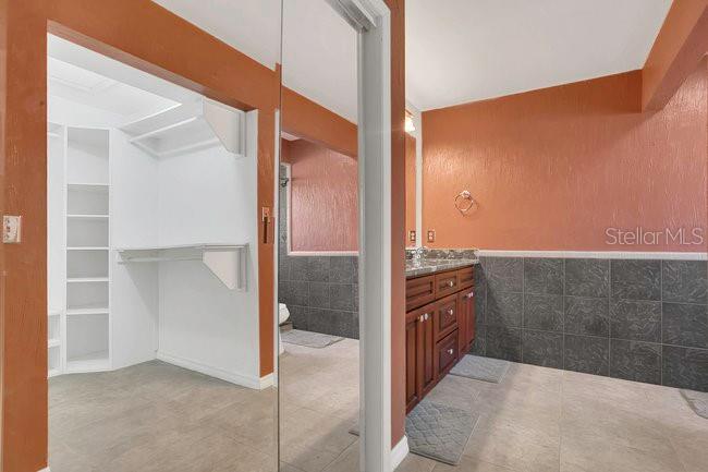 Image 18 of 41 For 9319 Woodbreeze Boulevard