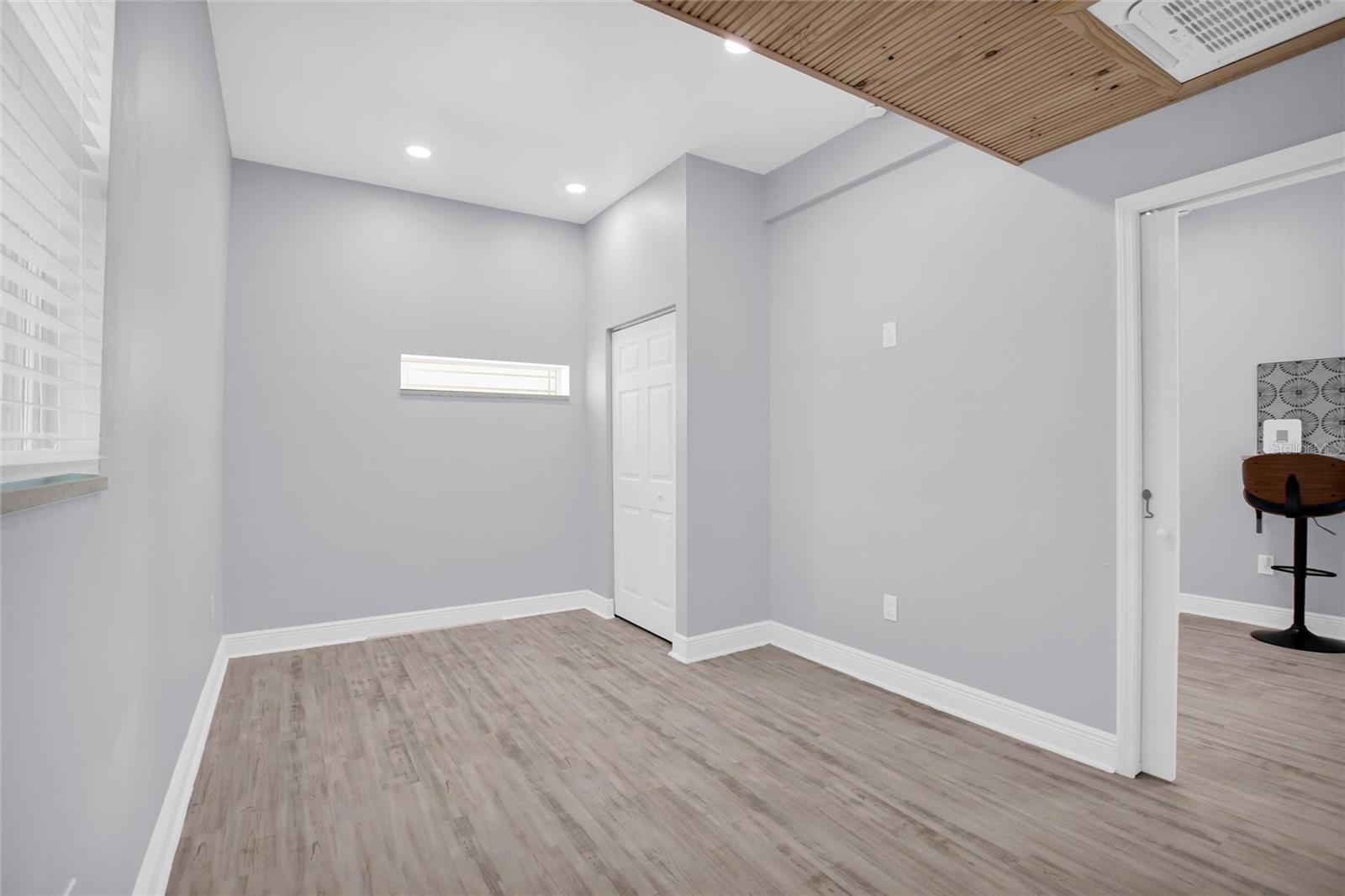 Image 11 of 25 For 7401 1st Avenue N 1-2 Lwr A