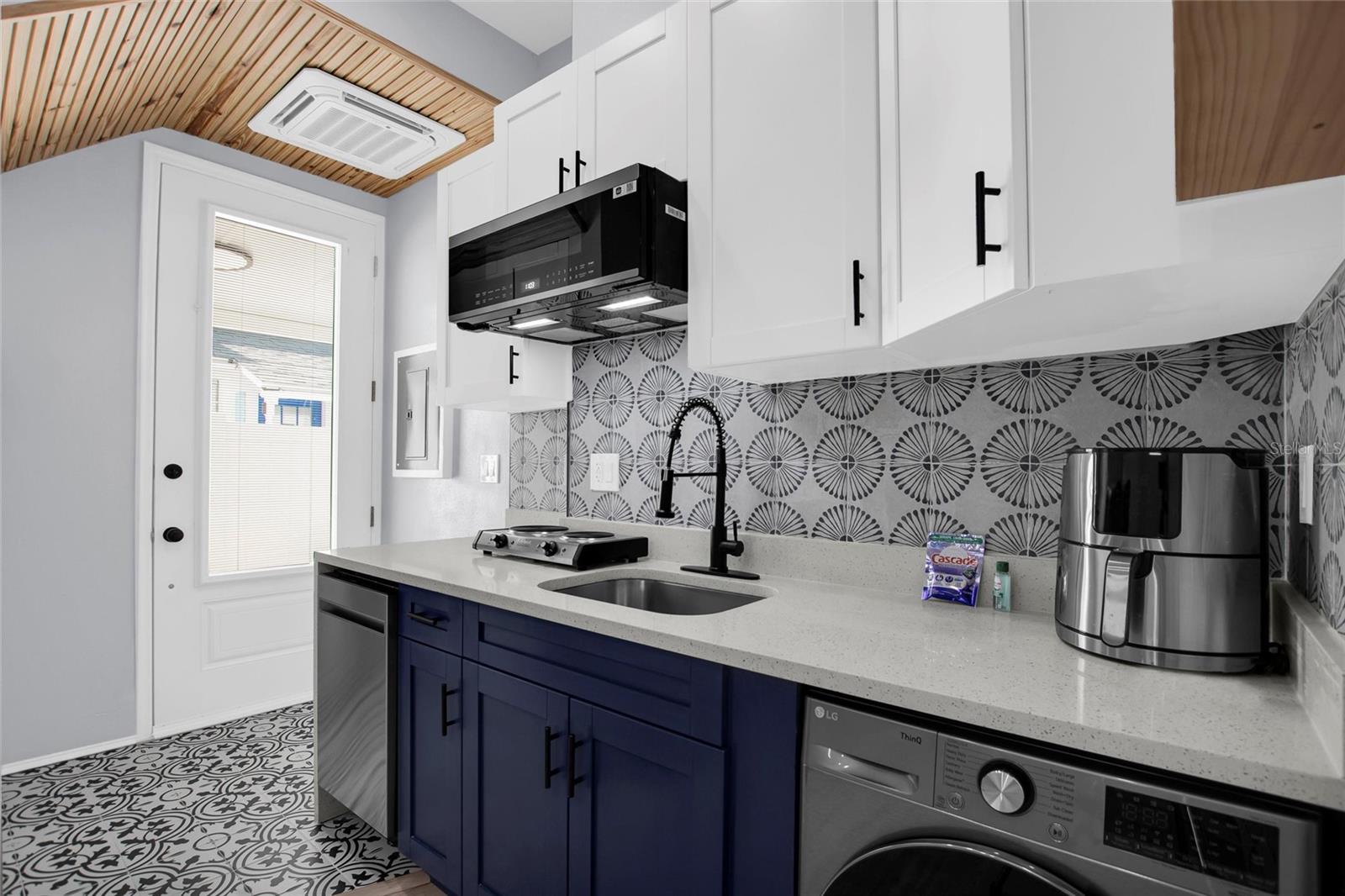 Image 5 of 25 For 7401 1st Avenue N 1-2 Lwr A